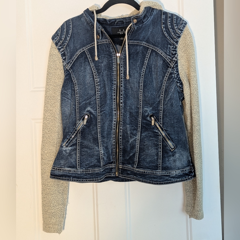 Casual Blue Denim & Cream Sleeve Hoodie Jacket. Size Medium. Retro Style.